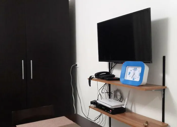 Apartment Fully Furnished Unit In Mandaue City, With Fast Wifi And Cable Tv